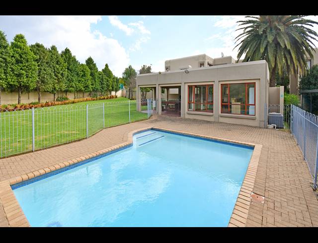 2 BEDROOM APARTMENT FOR SALE IN MAGALIESSIG